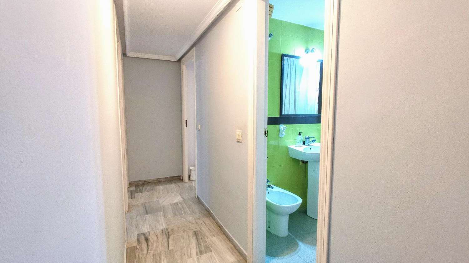Vivienda amplia y bien ubicada en Torremolinos