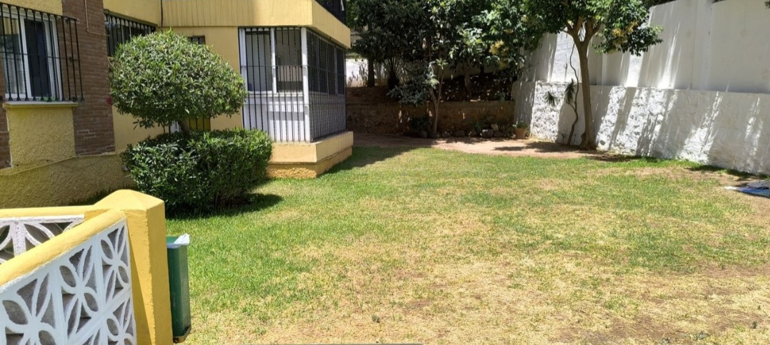 EXCLUSIVO APARTAMENTO REFORMADO EN EL CENTRO DE MARBELLA, A UN PASO DEL MAR