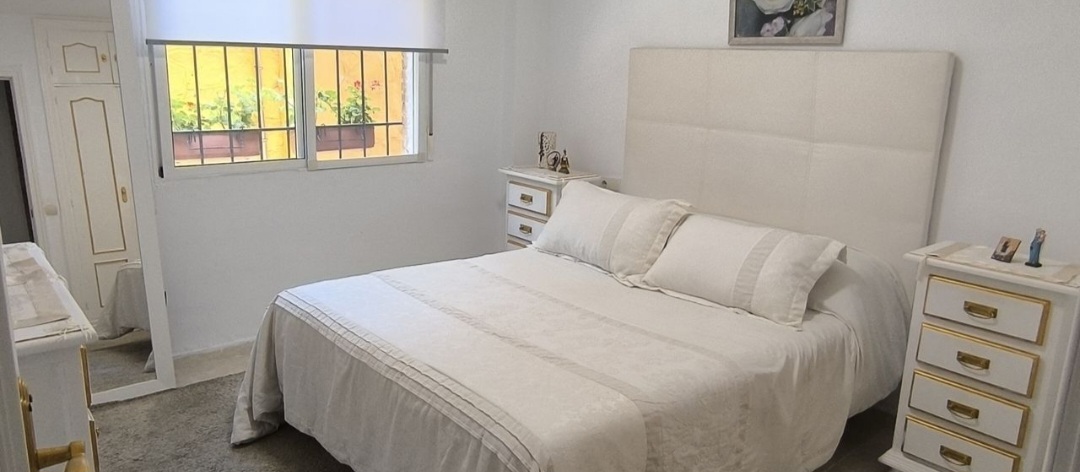 EXCLUSIVO APARTAMENTO REFORMADO EN EL CENTRO DE MARBELLA, A UN PASO DEL MAR