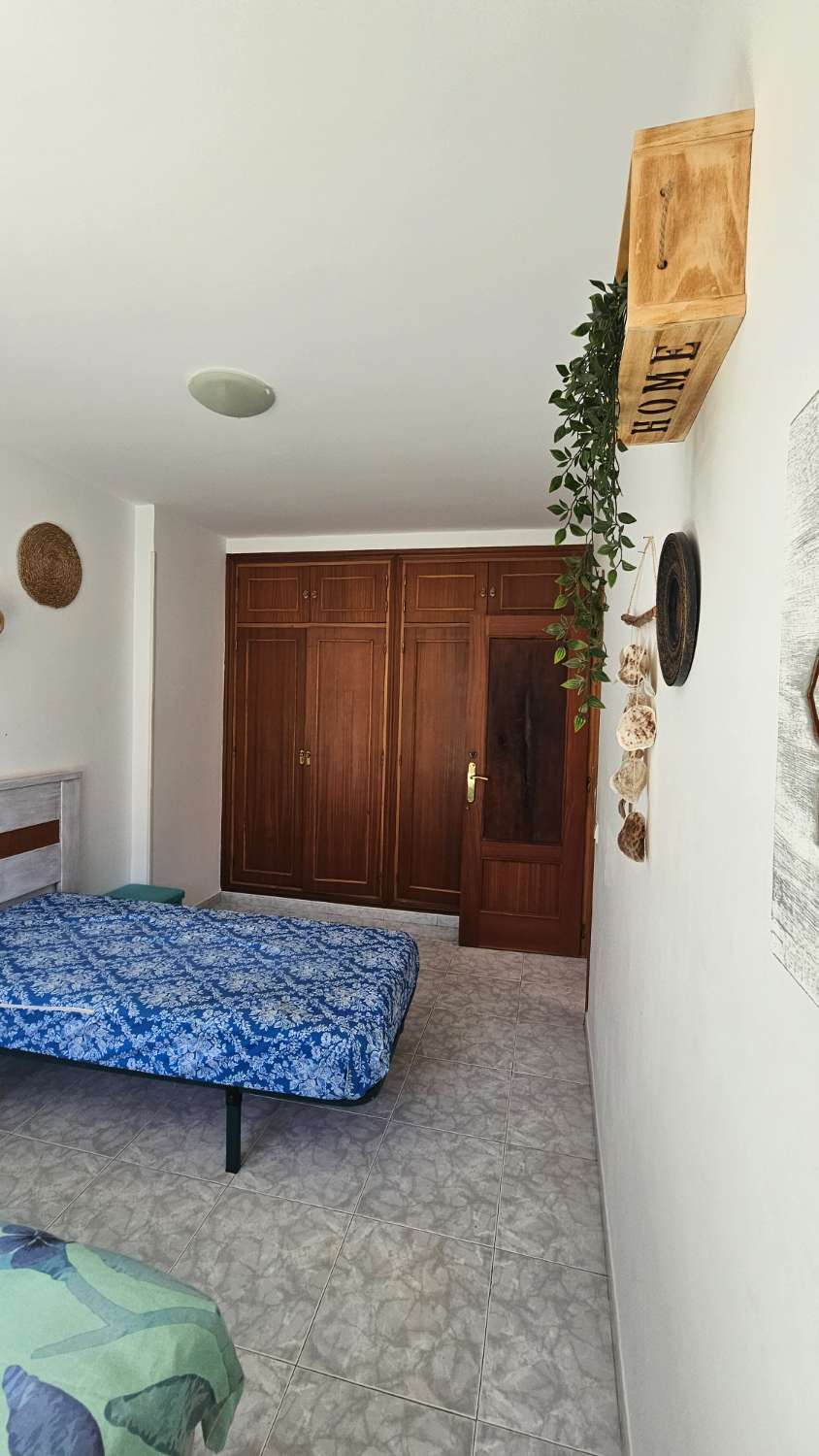 Pieni huoneisto vuokrattavissa La Carihuela - Los Nidos (Torremolinos)