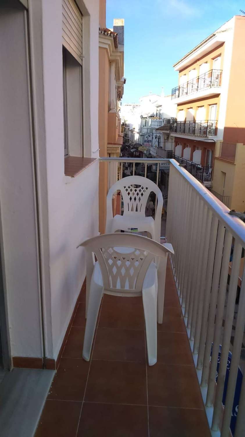 Pieni huoneisto vuokrattavissa La Carihuela - Los Nidos (Torremolinos)