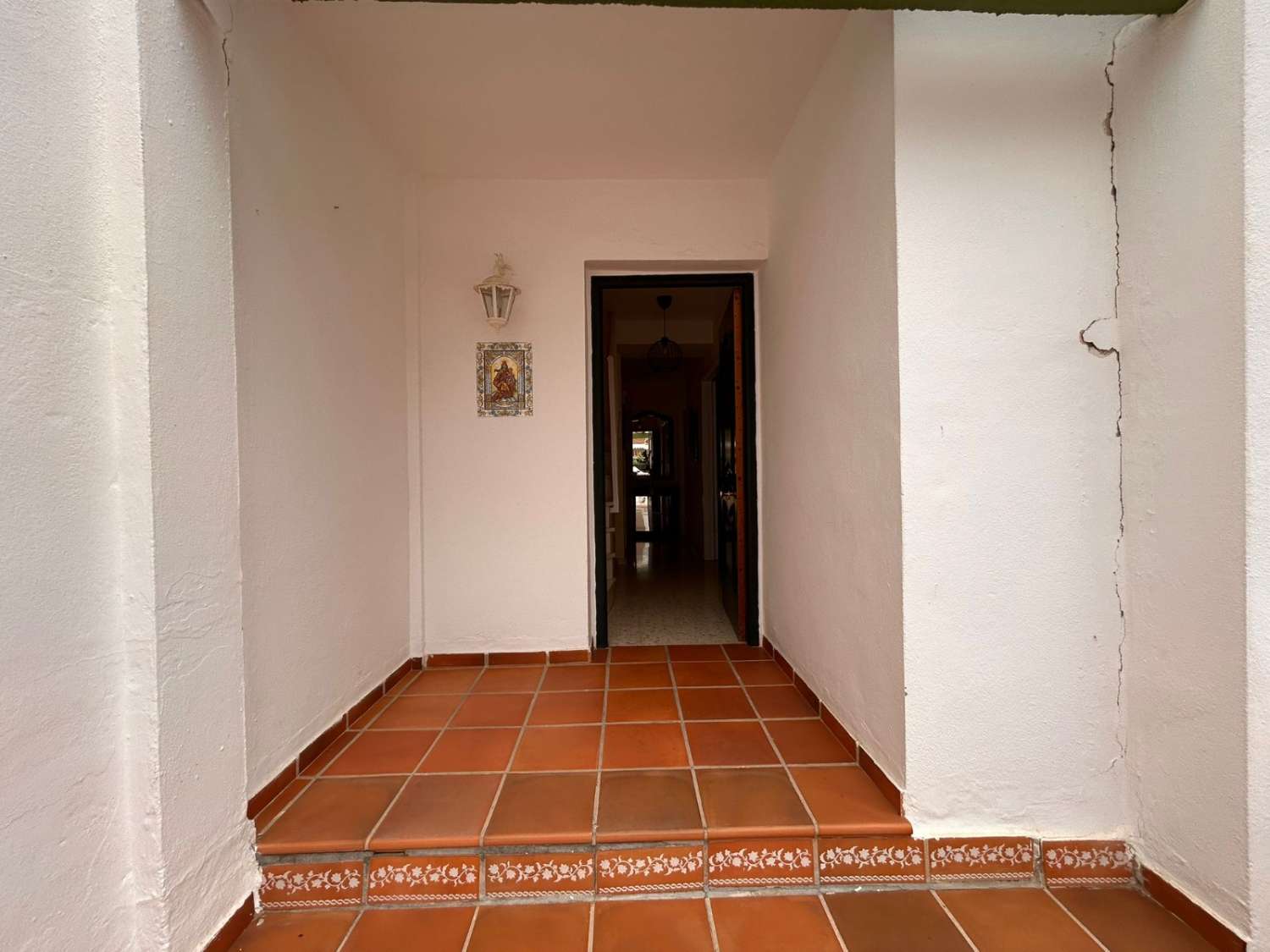 CHALET ADOSADO FAMILIAR EN ALHAURÍN DE LA TORRE CON GARAJE, SÓTANO Y PISCINA COMUNITARIA