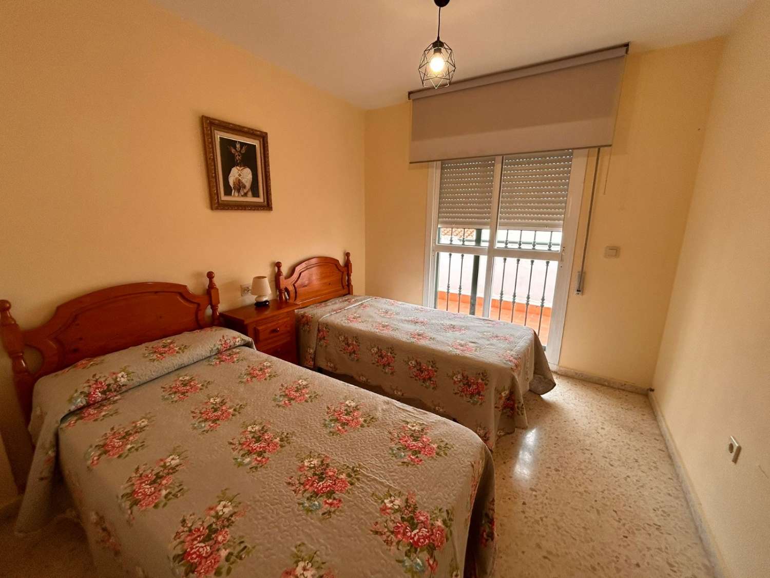 CHALET ADOSADO FAMILIAR EN ALHAURÍN DE LA TORRE CON GARAJE, SÓTANO Y PISCINA COMUNITARIA
