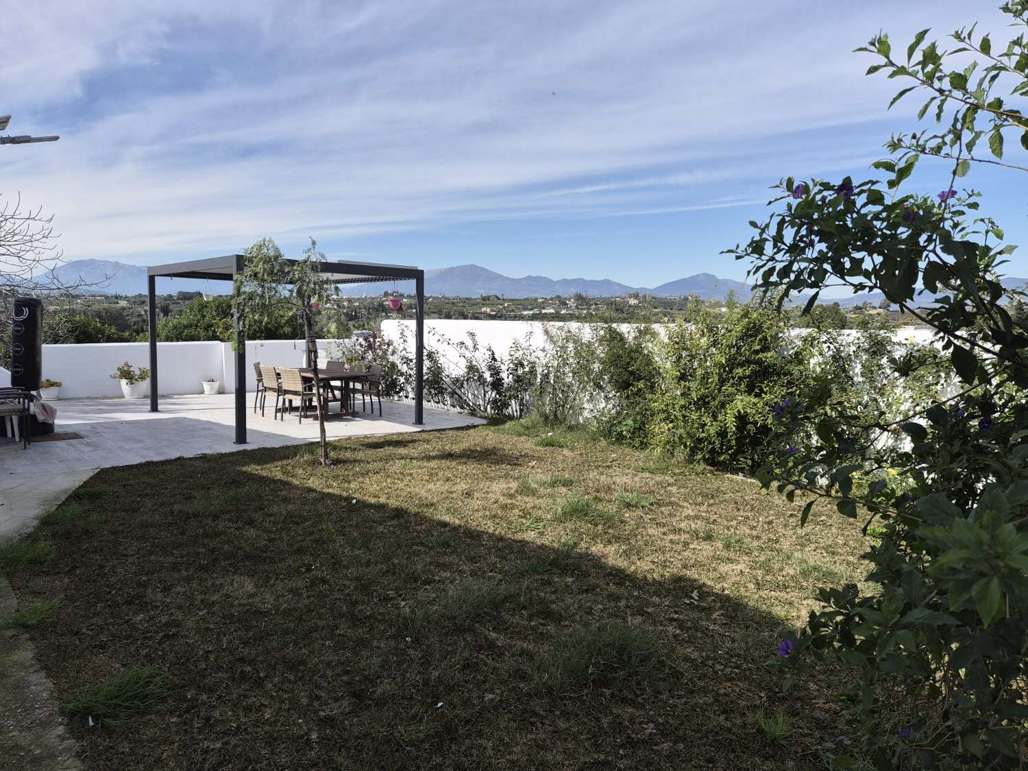 Exclusiva Casa Independiente con Piscina y Vistas Panorámicas en Cártama