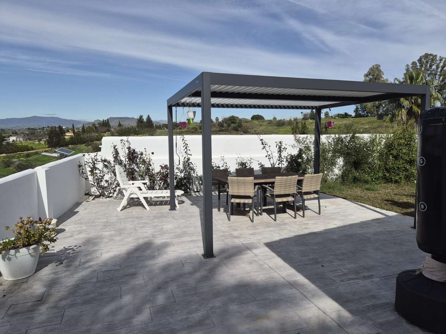 Exclusiva Casa Independiente con Piscina y Vistas Panorámicas en Cártama