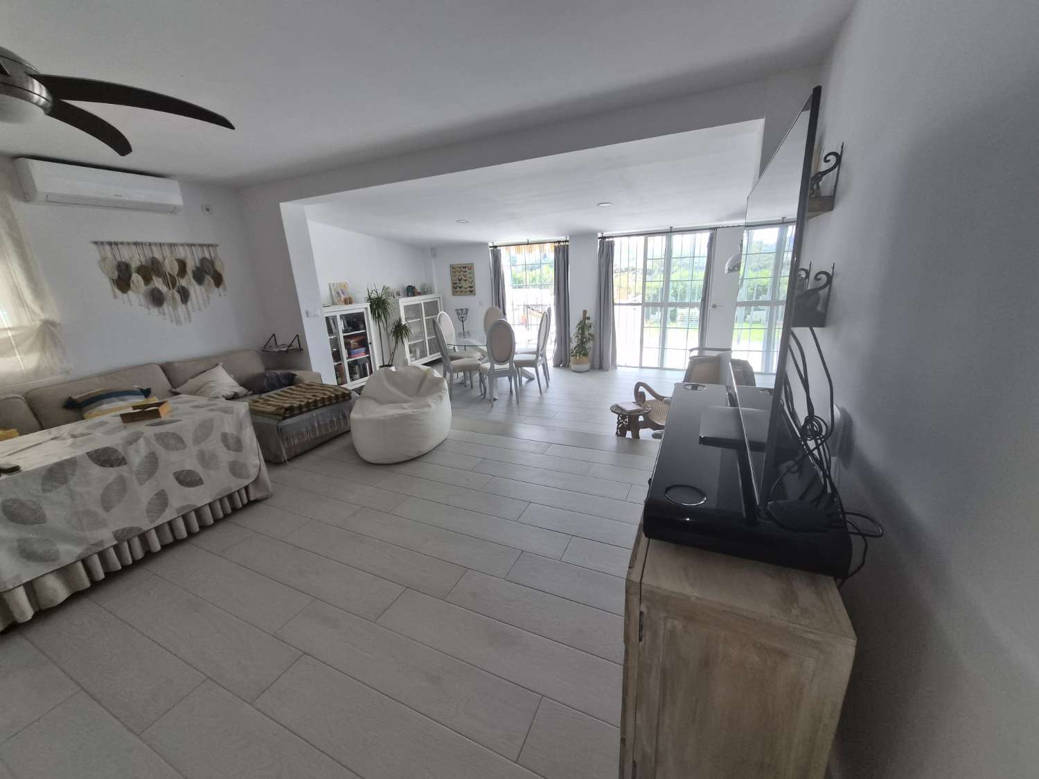 Exclusiva Casa Independiente con Piscina y Vistas Panorámicas en Cártama