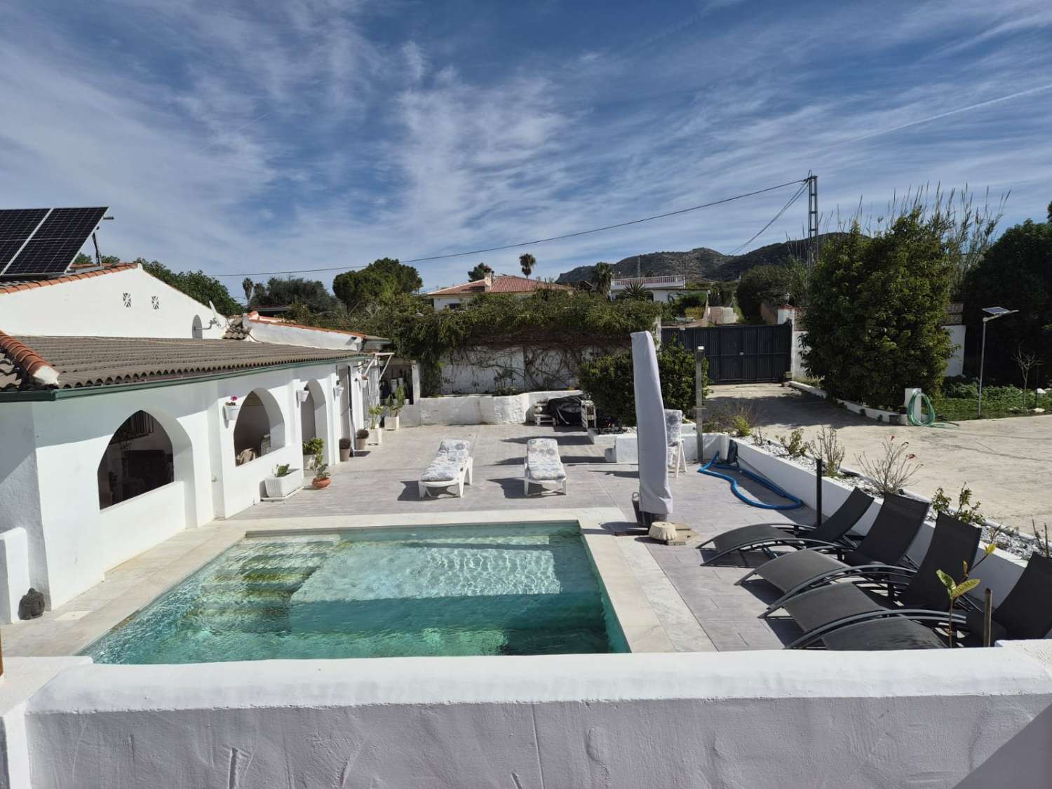 Exclusiva Casa Independiente con Piscina y Vistas Panorámicas en Cártama