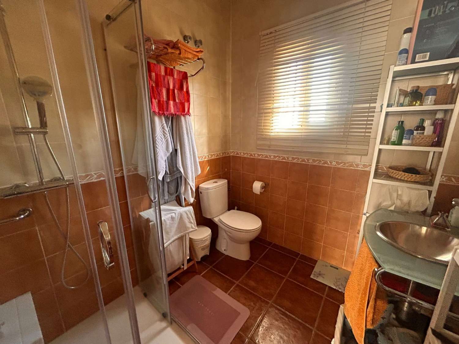 Exclusivo chalet independiente con piscina, zona de barbacoa y eficiencia energética
