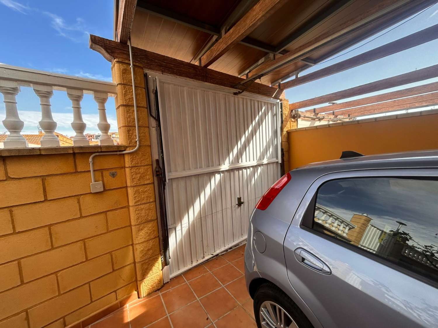 Exclusivo chalet independiente con piscina, zona de barbacoa y eficiencia energética