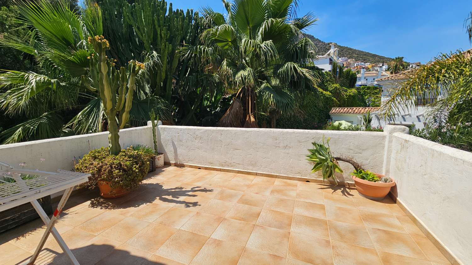 Magnífico chalet pareado con piscina y jardín privado en Alhaurín de la Torre