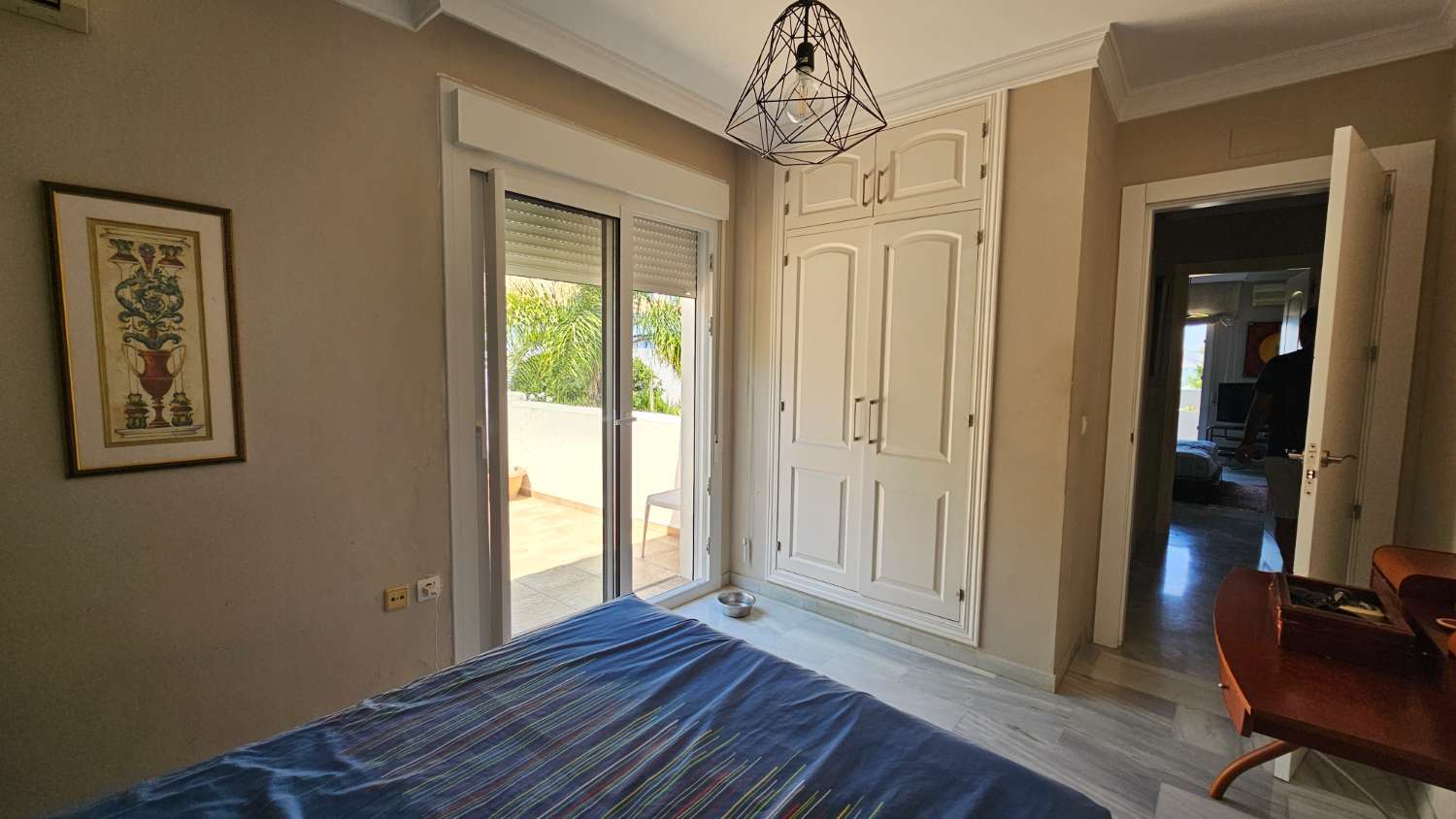 Magnífico chalet pareado con piscina y jardín privado en Alhaurín de la Torre