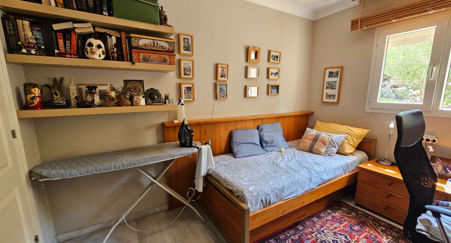Magnífico chalet pareado con piscina y jardín privado en Alhaurín de la Torre