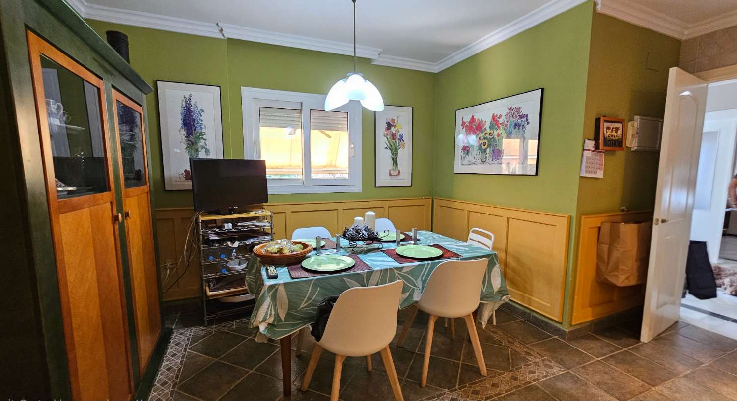 Magnífico chalet pareado con piscina y jardín privado en Alhaurín de la Torre