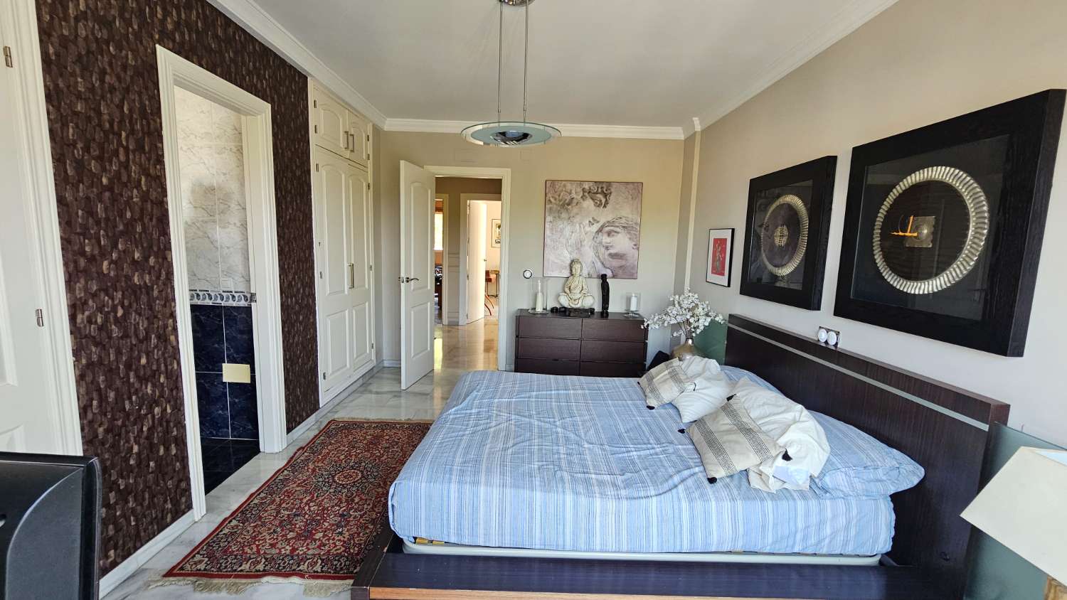 Magnífico chalet pareado con piscina y jardín privado en Alhaurín de la Torre