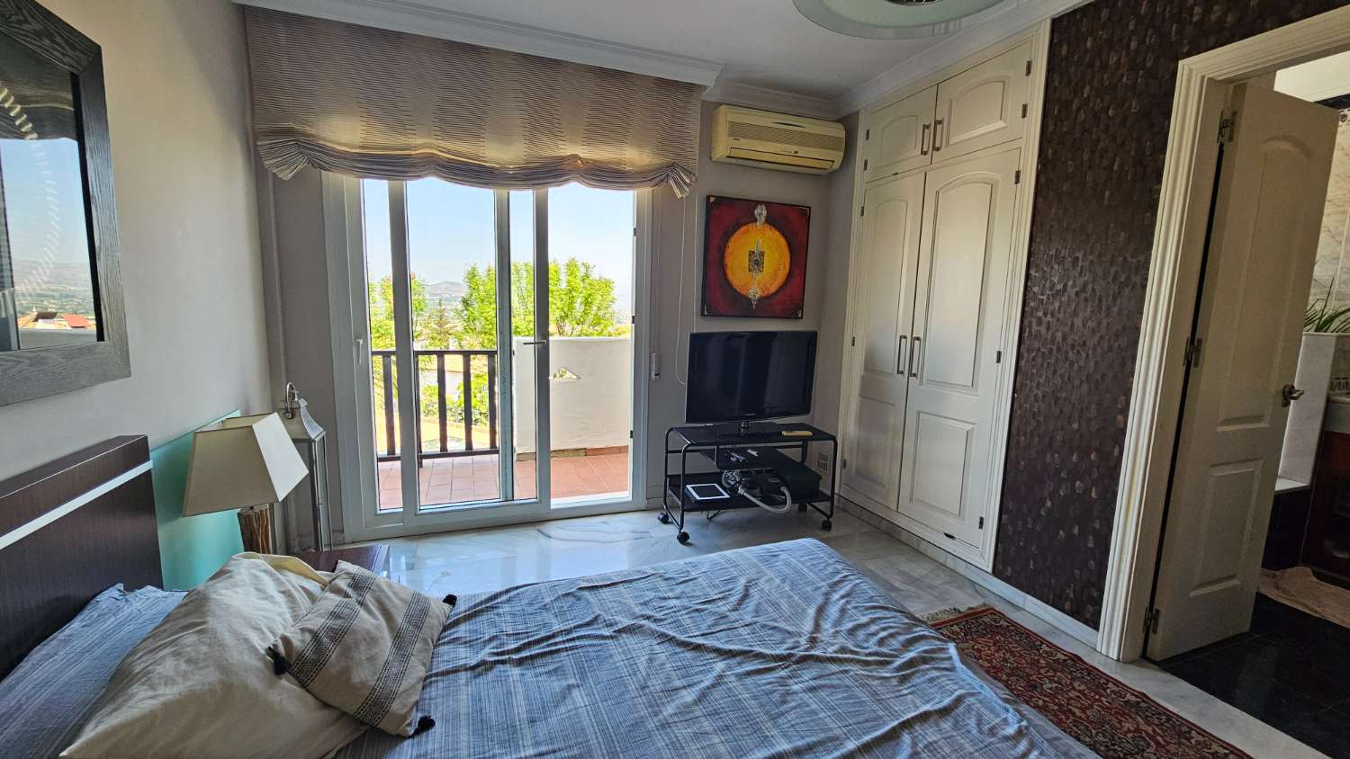 Magnífico chalet pareado con piscina y jardín privado en Alhaurín de la Torre