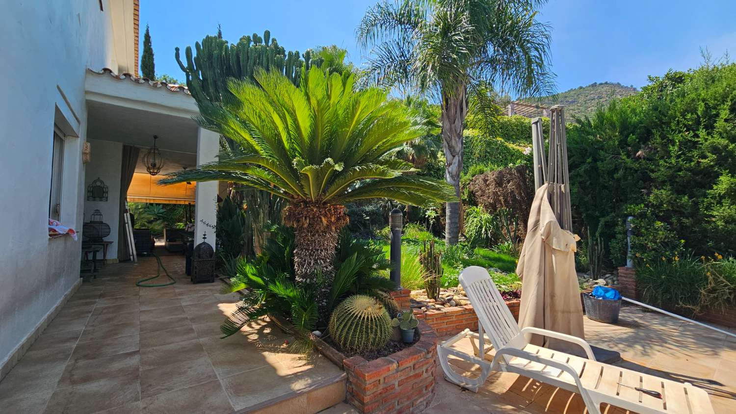 Magnífico chalet pareado con piscina y jardín privado en Alhaurín de la Torre