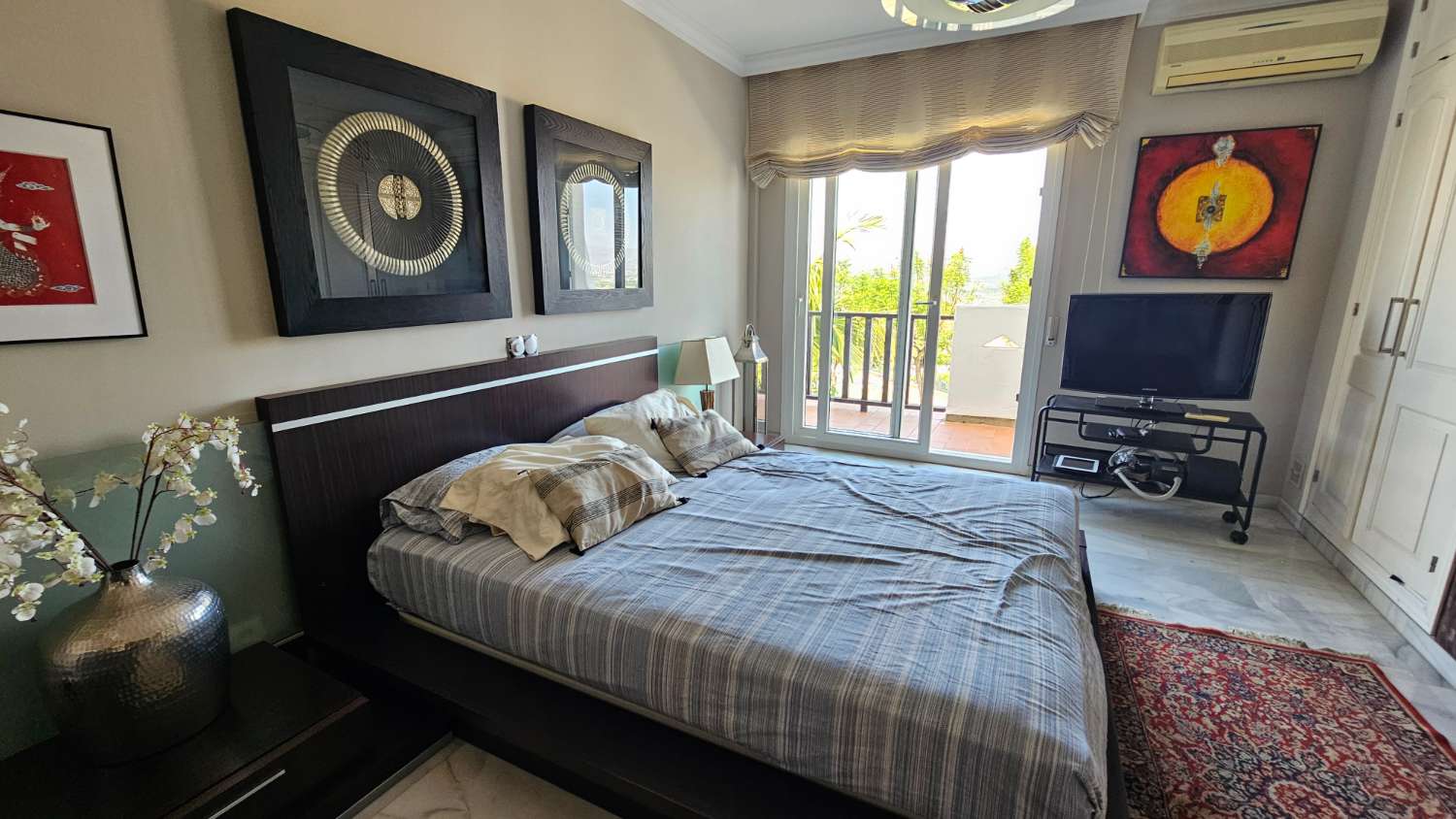 Magnífico chalet pareado con piscina y jardín privado en Alhaurín de la Torre
