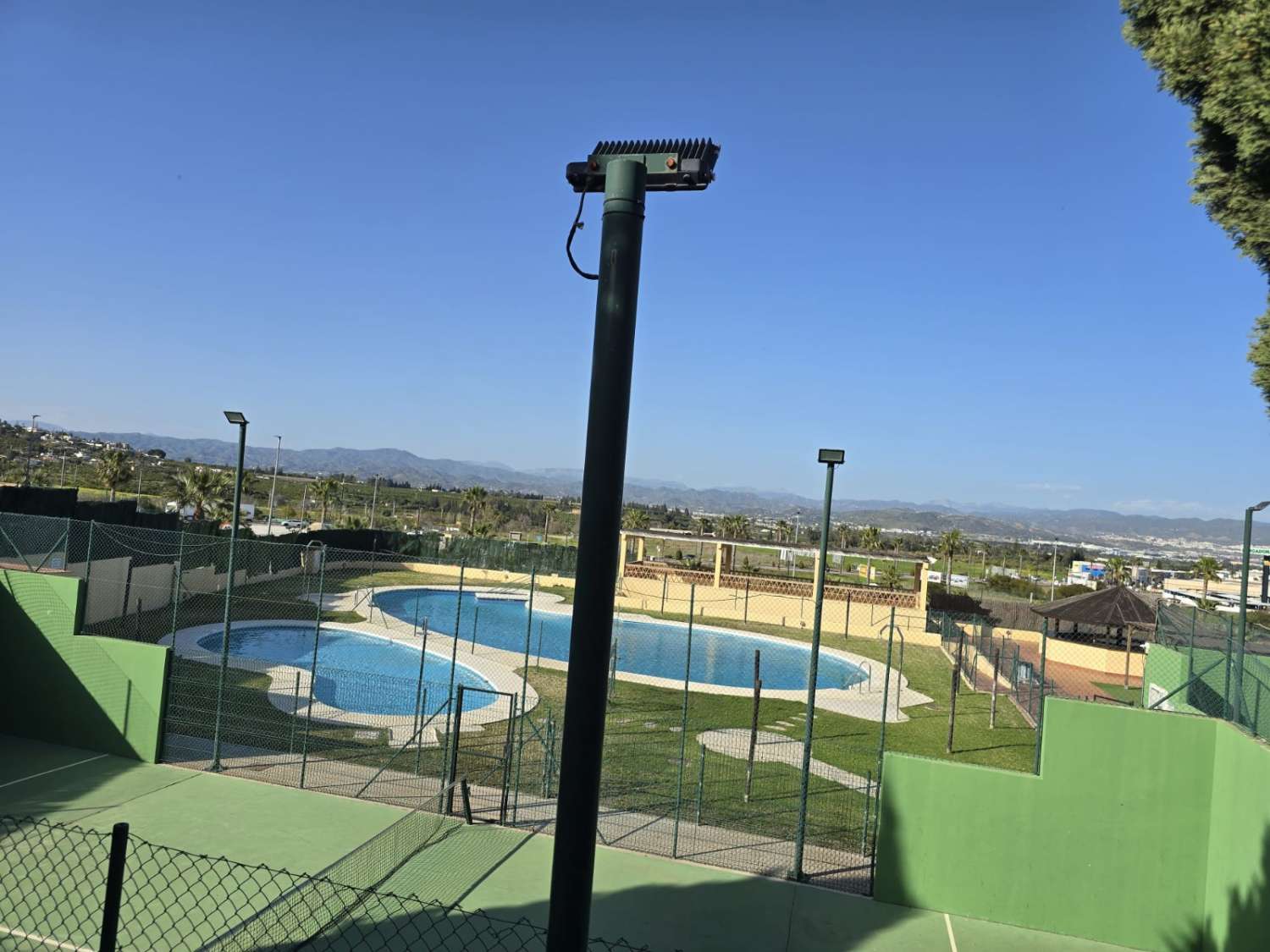 Magnífico dúplex en venta en exclusiva urbanización con piscina y pádel en Alhaurin de la Torre
