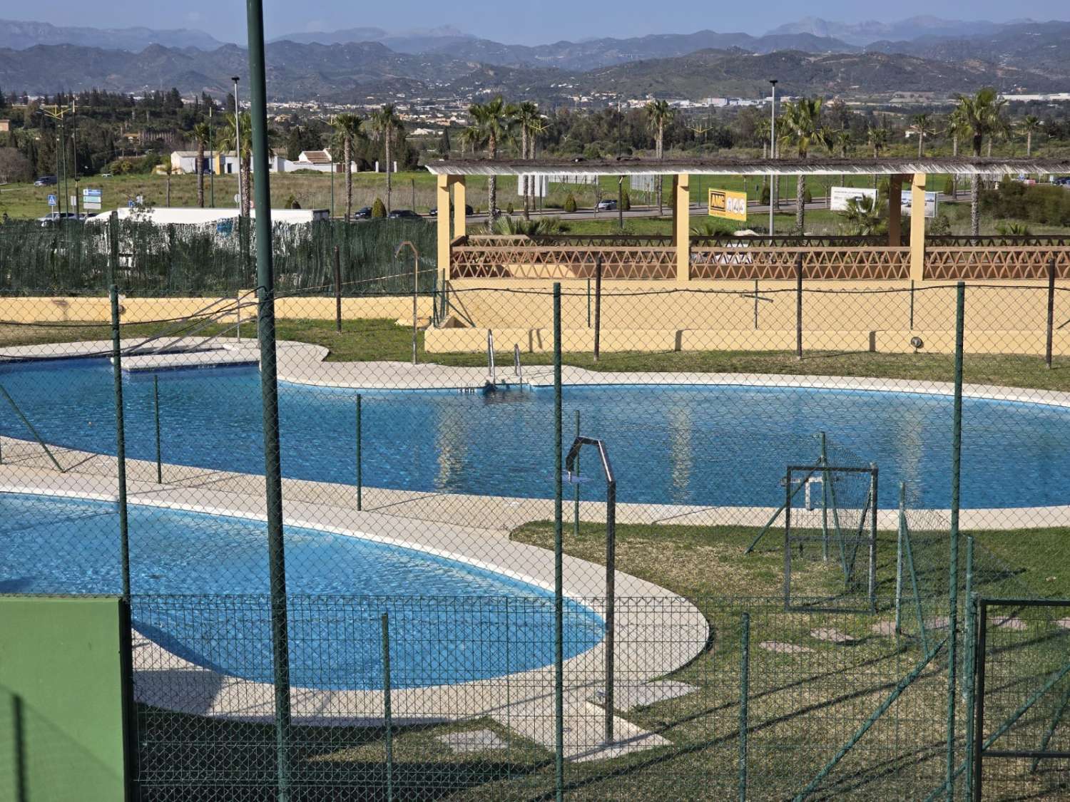 Magnífico dúplex en venta en exclusiva urbanización con piscina y pádel en Alhaurin de la Torre