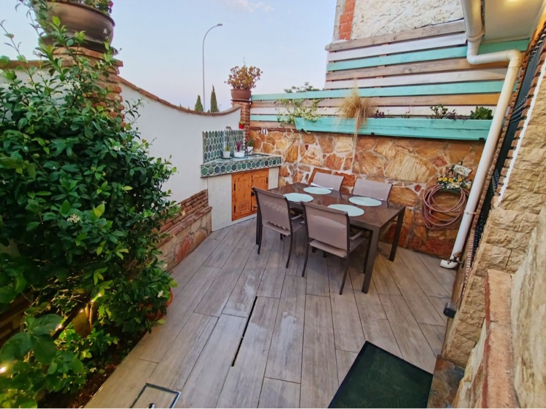 Casa con espectaculares vistas al mar, terraza chill-out y patio privado en El Bajondillo, Torremolinos