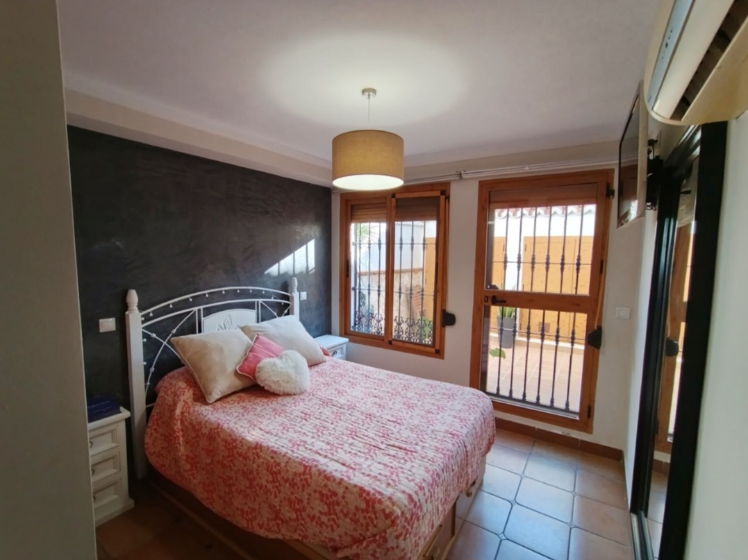 Casa con espectaculares vistas al mar, terraza chill-out y patio privado en El Bajondillo, Torremolinos