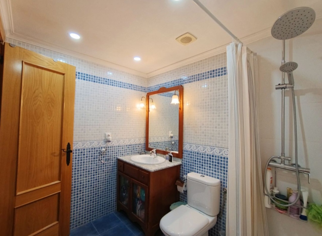 Casa con espectaculares vistas al mar, terraza chill-out y patio privado en El Bajondillo, Torremolinos