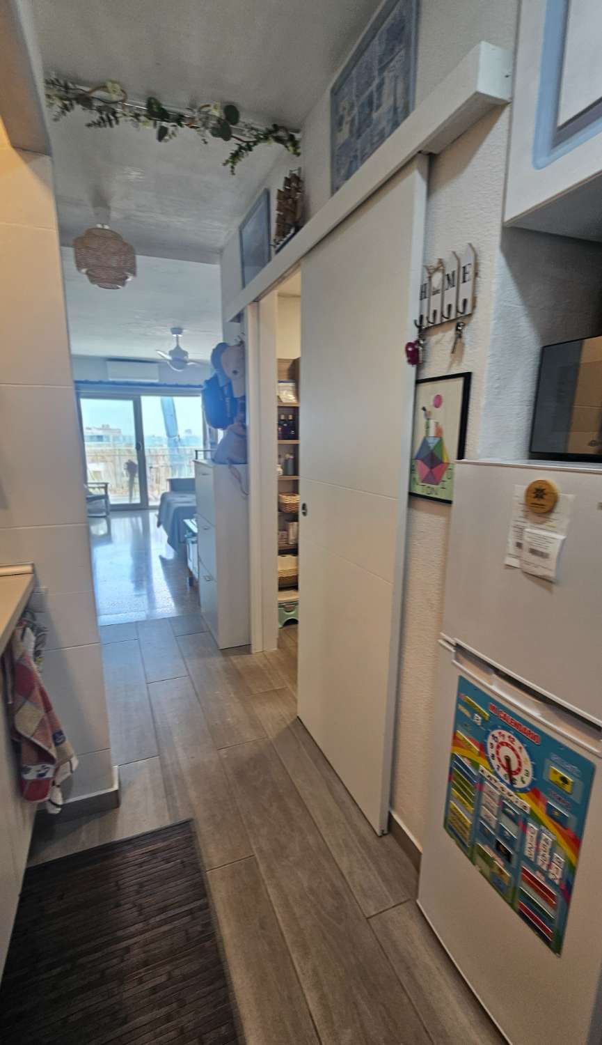 Estudio con impresionantes vistas frontales al mar en Bajondillo, Torremolinos