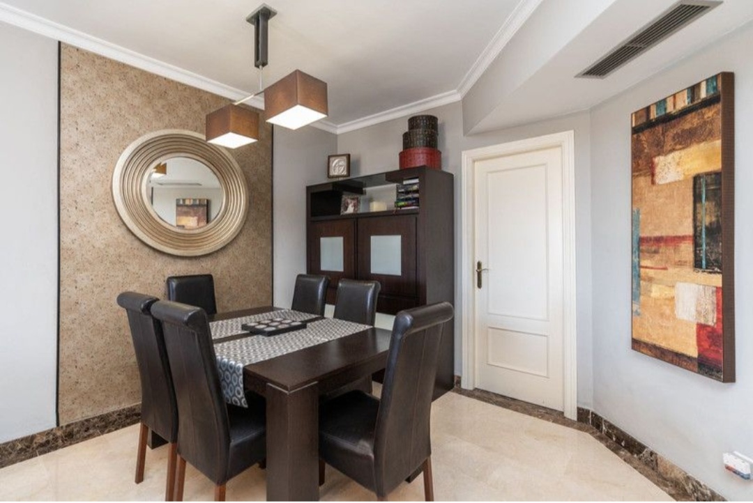Ático en venta en Estepona – Luz, amplitud y tranquilidad