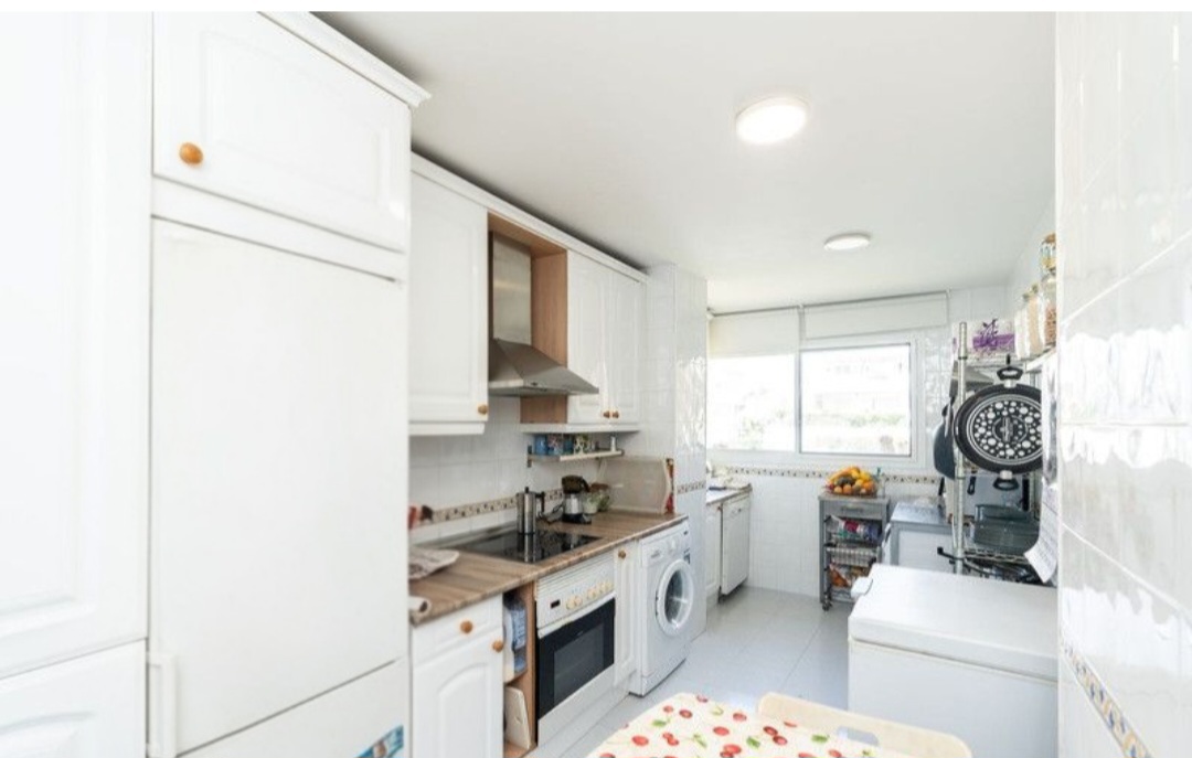 Ático en venta en Estepona – Luz, amplitud y tranquilidad