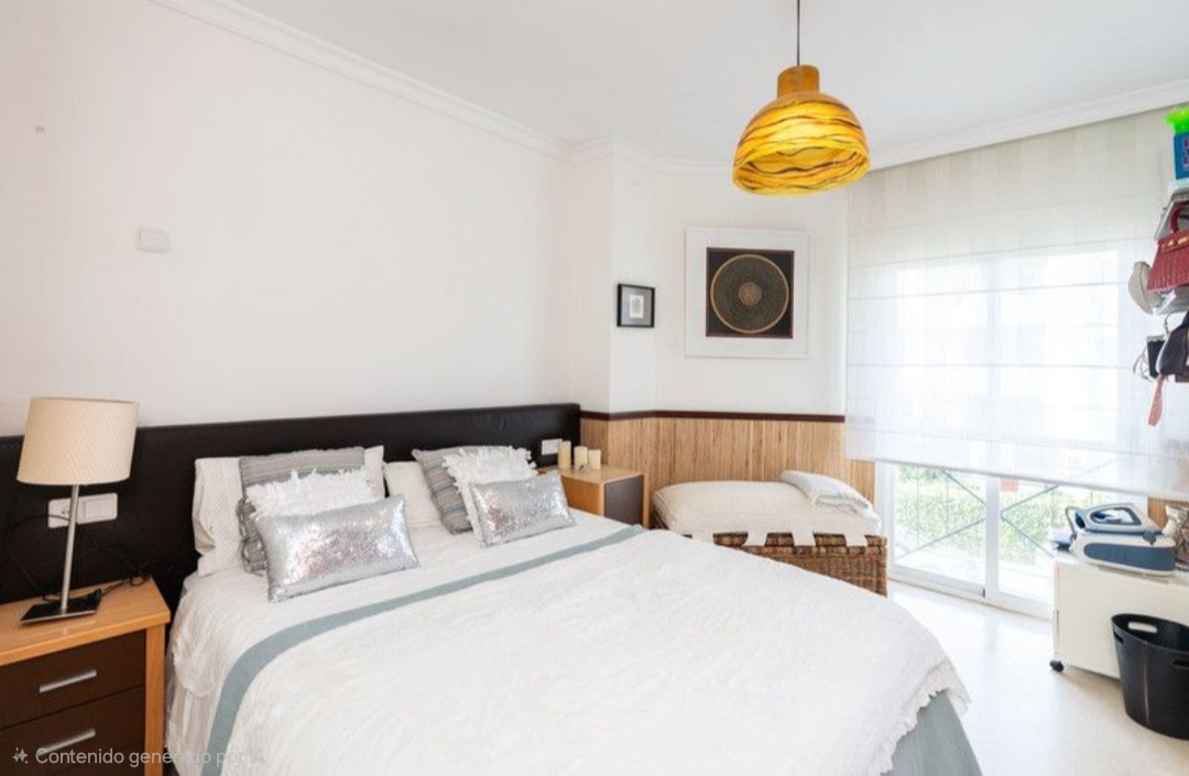 Ático en venta en Estepona – Luz, amplitud y tranquilidad