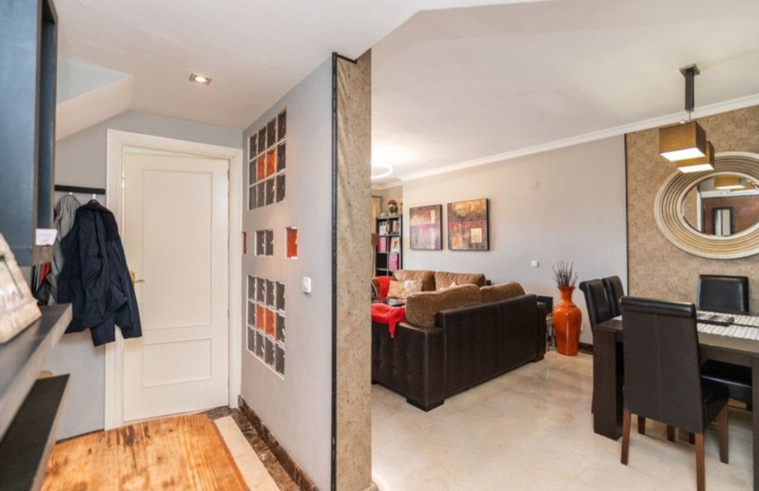 Ático en venta en Estepona – Luz, amplitud y tranquilidad
