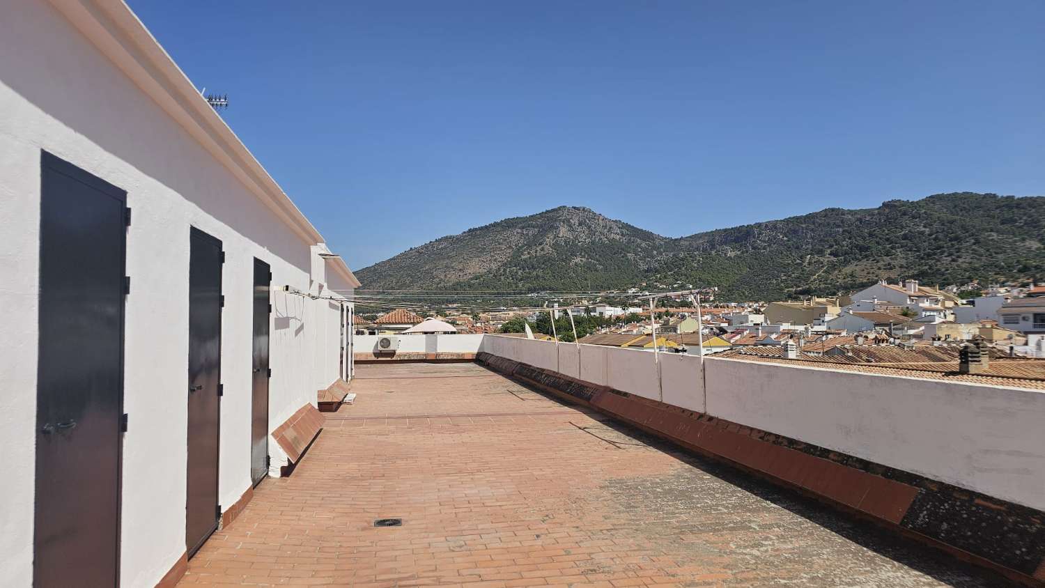 Amplio piso en pleno centro de Alhaurín de la Torre