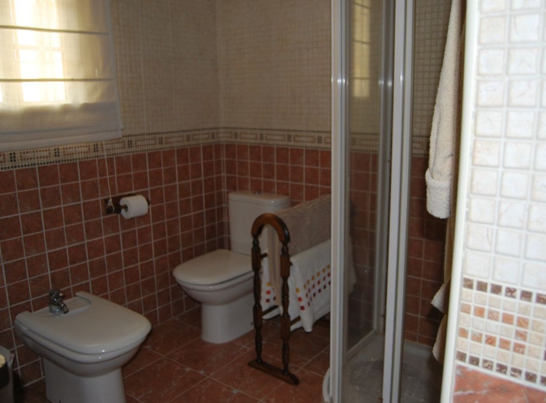 Magnífica villa con piscina y amplia parcela a solo 2 km de Antequera