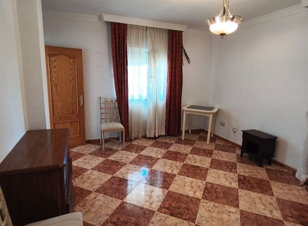 Villa independiente con piscina y gran parcela de 1.882 m² en Alhaurín de la Torre