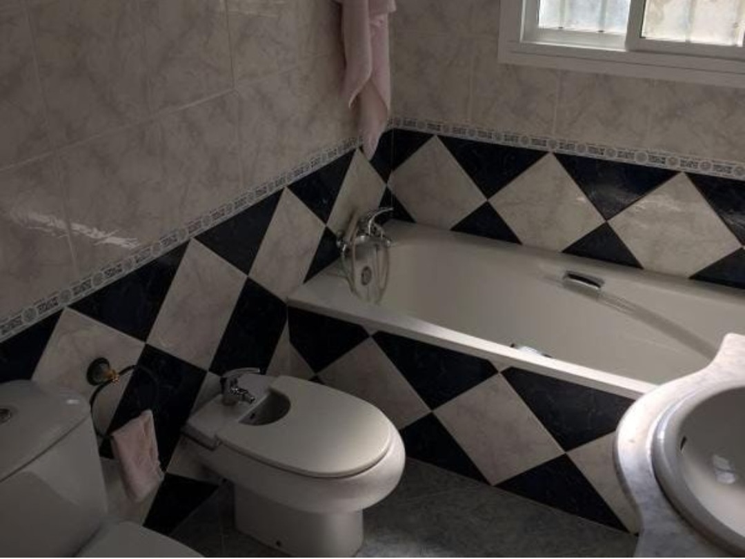 Villa independiente con piscina y gran parcela de 1.882 m² en Alhaurín de la Torre