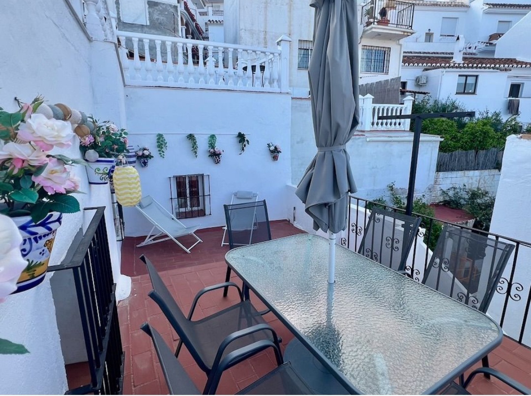 VIVIENDA TOTALMENTE REFORMADA CON LICENCIA TURÍSTICA EN PLENO CORAZÓN DE MIJAS PUEBLO