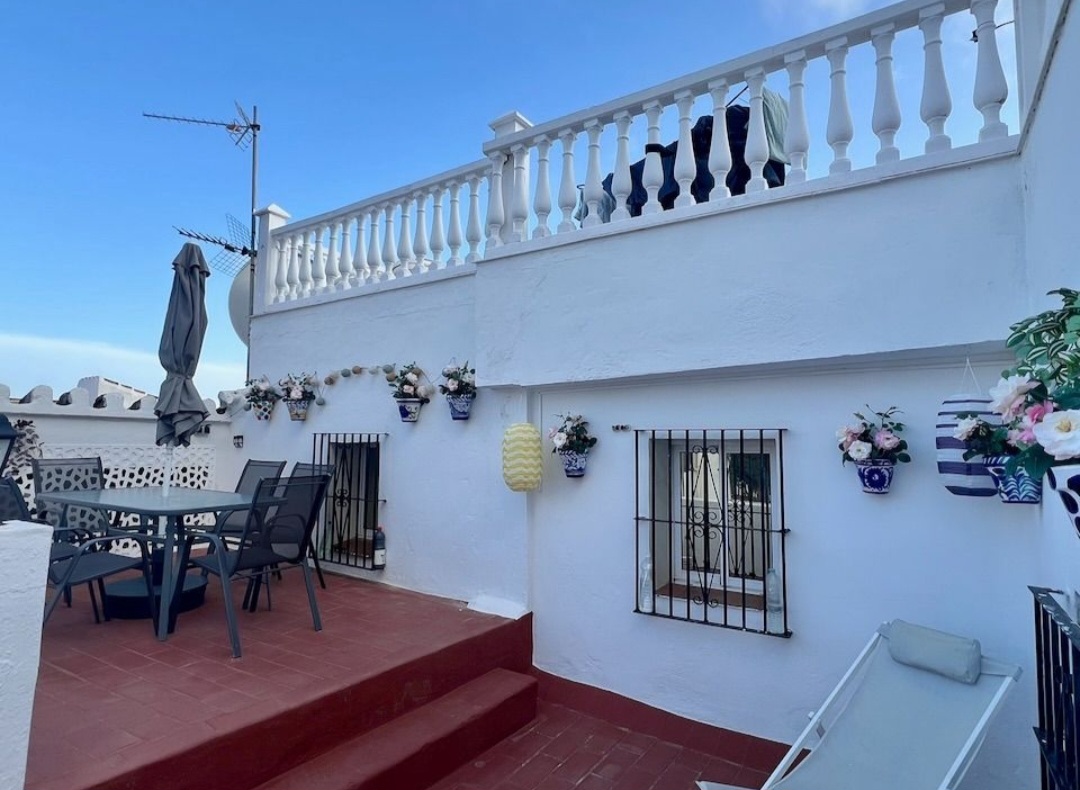 VIVIENDA TOTALMENTE REFORMADA CON LICENCIA TURÍSTICA EN PLENO CORAZÓN DE MIJAS PUEBLO