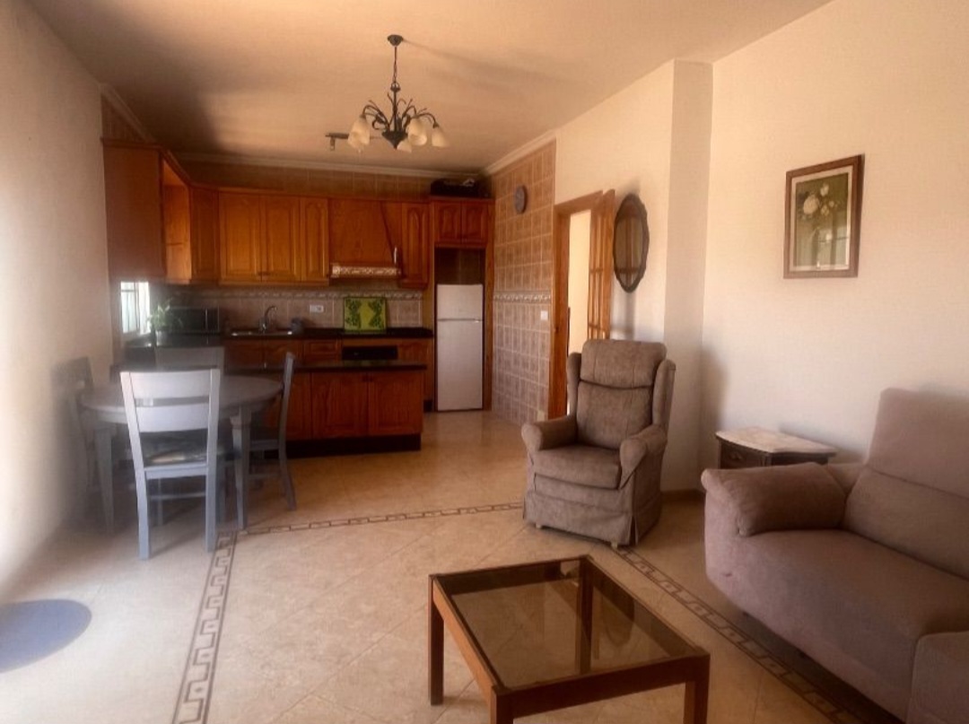 Ático en venta en Coín con amplias terrazas y plaza de garaje