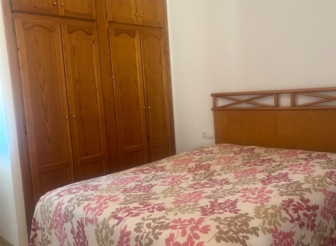 Ático en venta en Coín con amplias terrazas y plaza de garaje