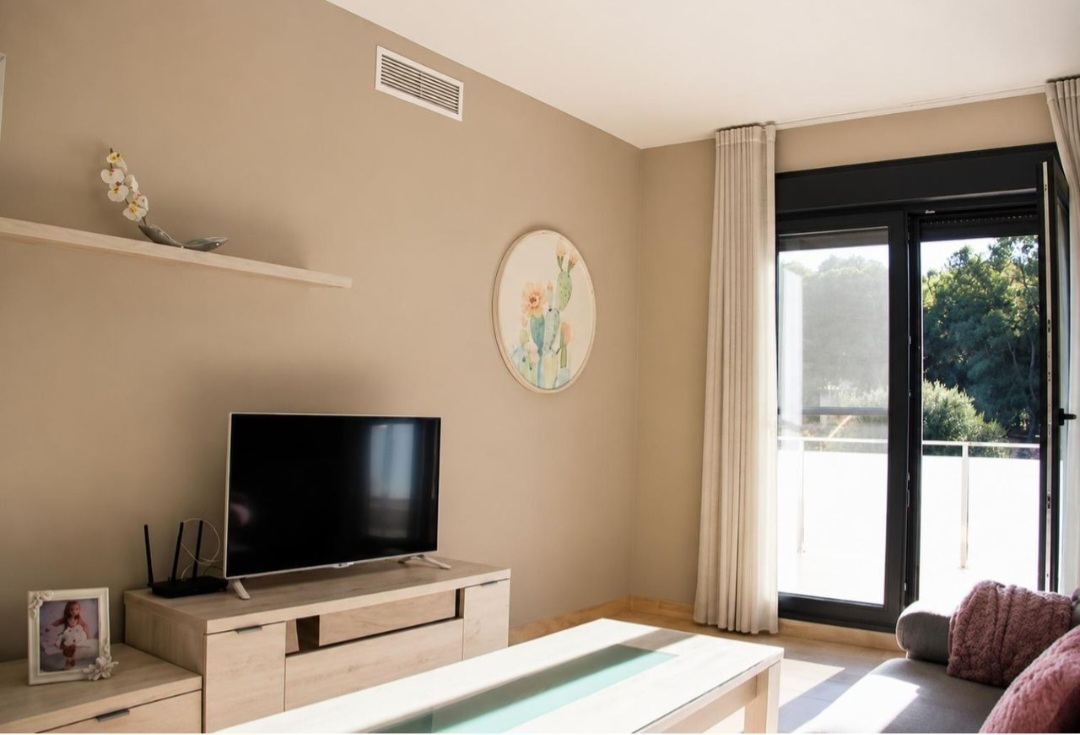 Espectacular vivienda unifamiliar prácticamente nueva en Pizarra, a tan solo 20 minutos del centro de Málaga.