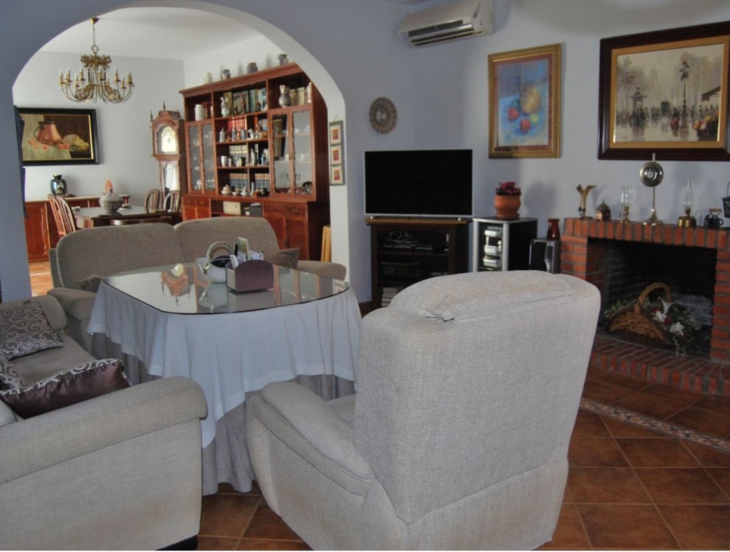 Magnífica finca en el corazón de Andalucía, a solo 2 km de Antequera y a 30 minutos de la Costa del Sol.