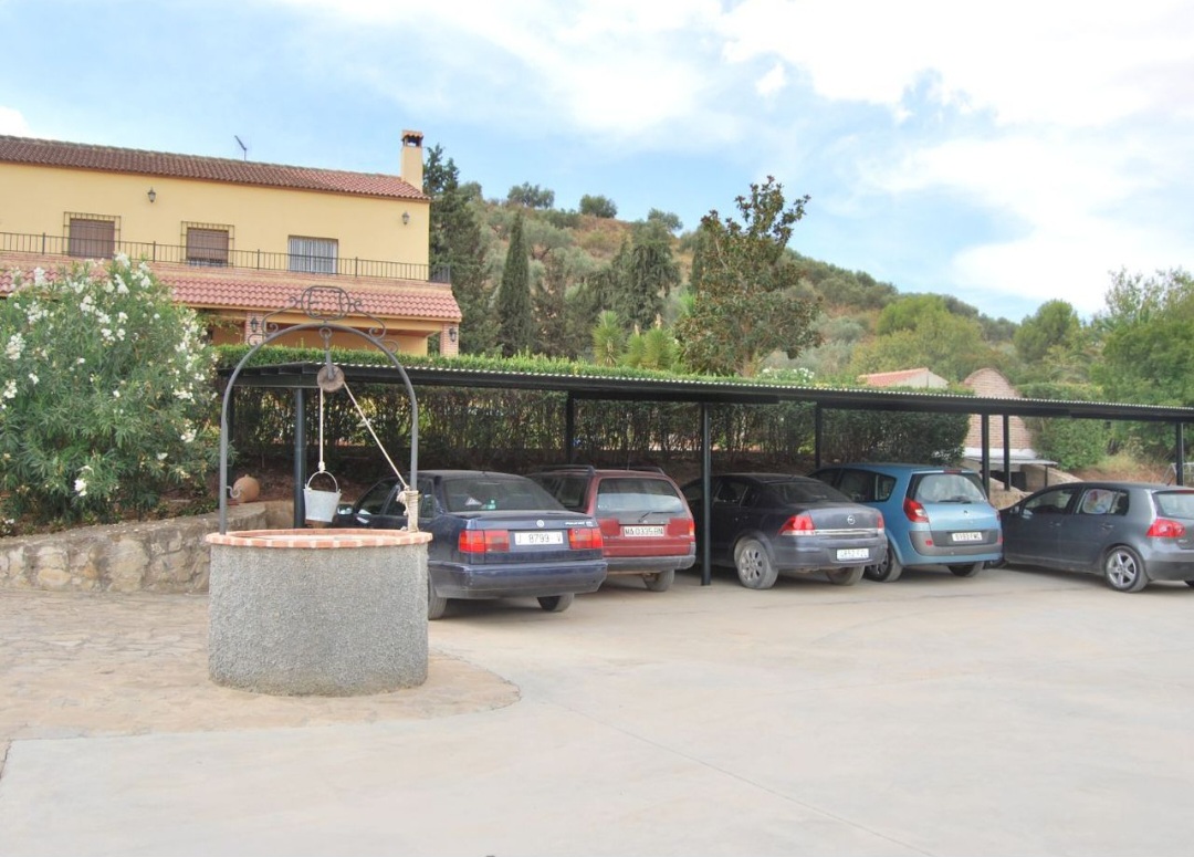 Magnífica finca en el corazón de Andalucía, a solo 2 km de Antequera y a 30 minutos de la Costa del Sol.
