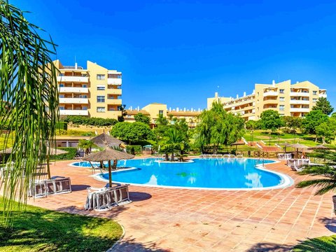 Tu hogar con vistas panorámicas a Málaga! 2 dormitorios con posibilidad de 3 en Alhaurin de la Torre