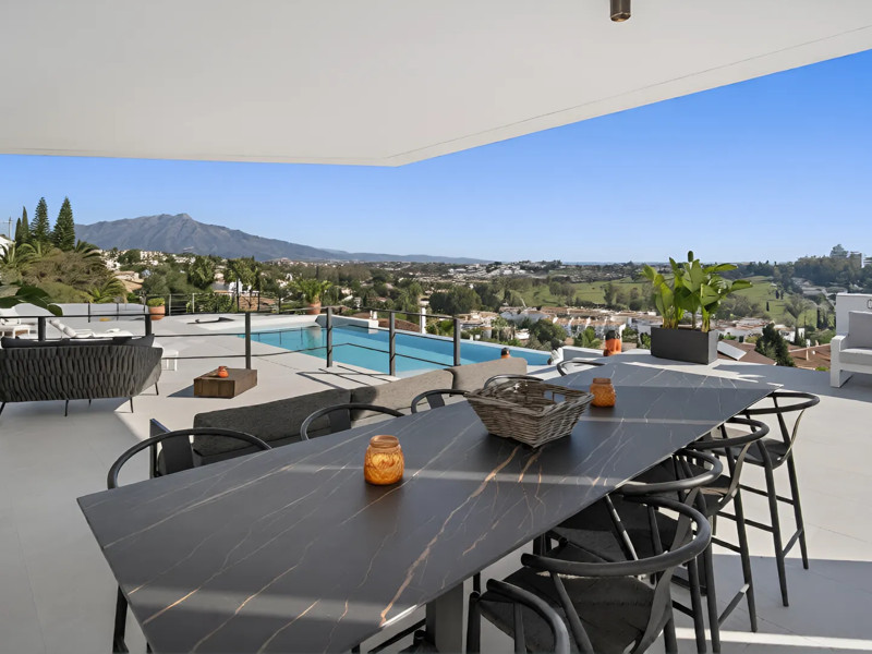 Villa de lujo contemporánea con vistas panorámicas al mar en Paraíso Alto, Benahavís