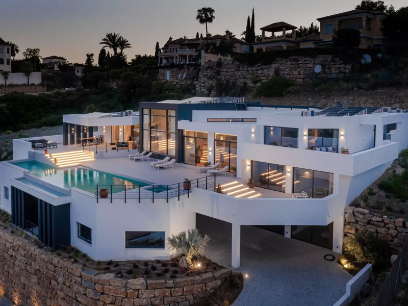 Villa de lujo contemporánea con vistas panorámicas al mar en Paraíso Alto, Benahavís