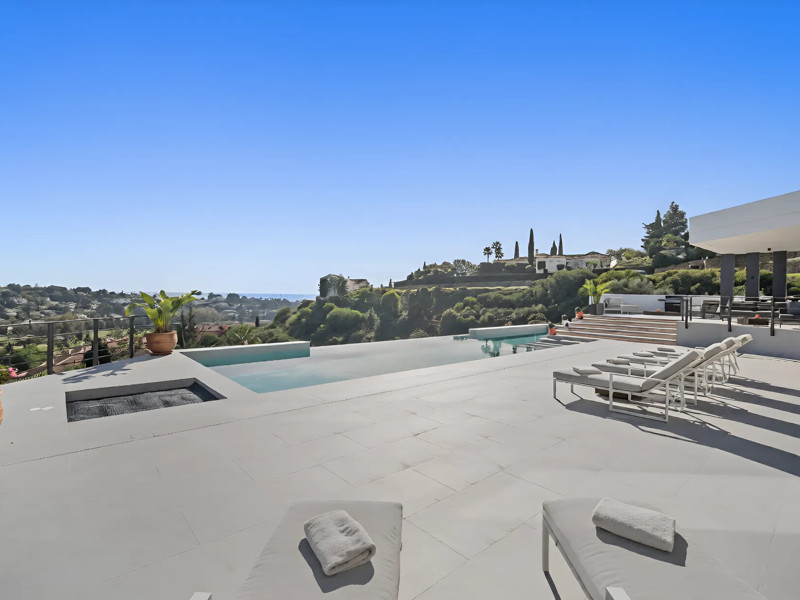 Villa de lujo contemporánea con vistas panorámicas al mar en Paraíso Alto, Benahavís