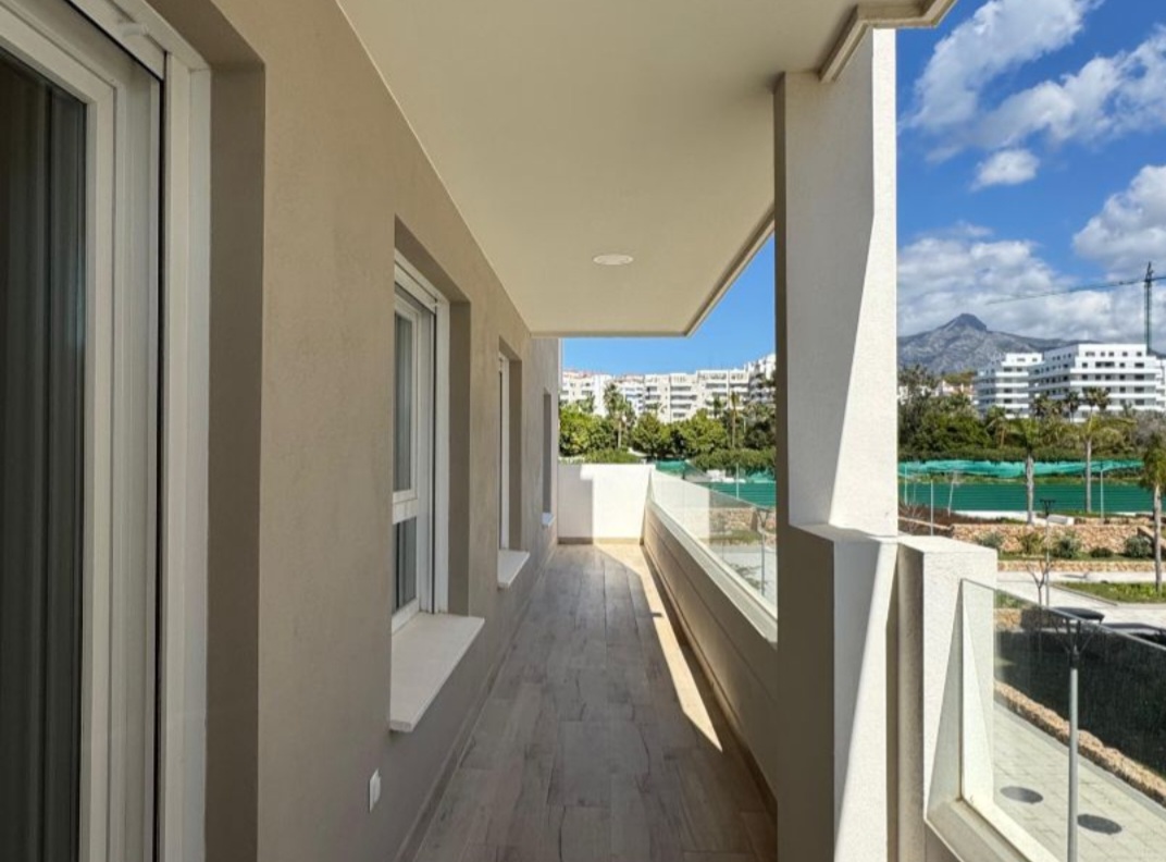 Moderna vivienda de 3 dormitorios a estrenar en Nueva Andalucía