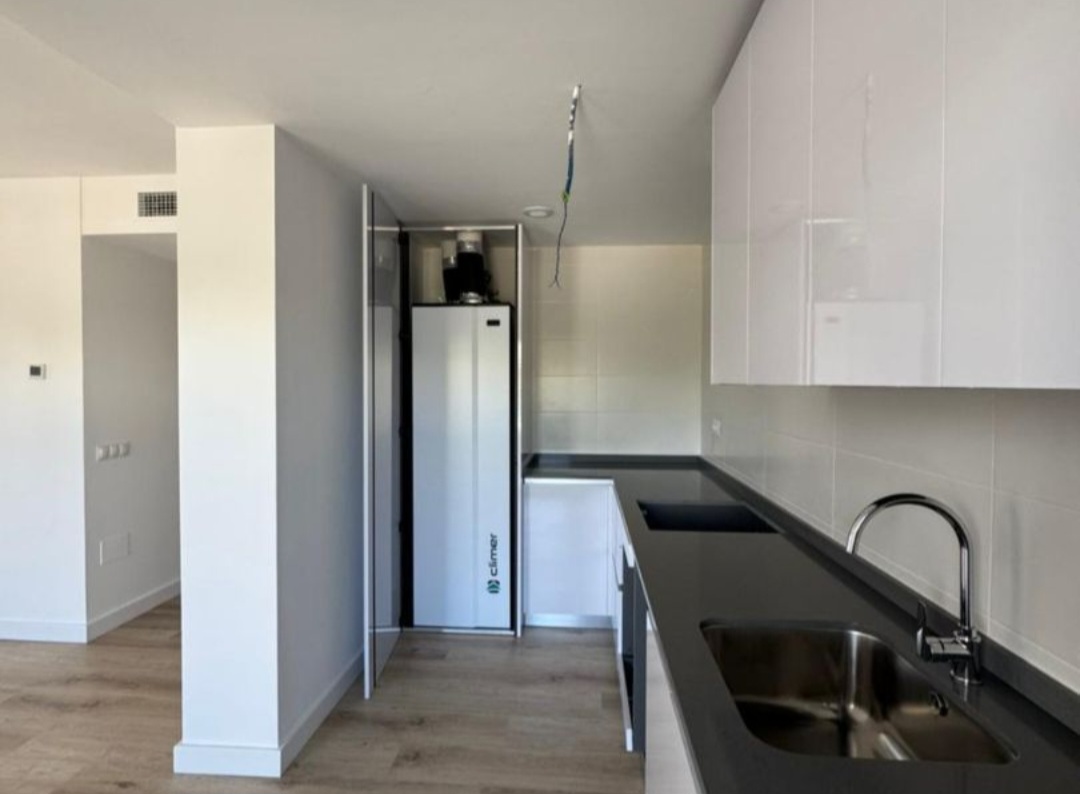 Moderna vivienda de 3 dormitorios a estrenar en Nueva Andalucía