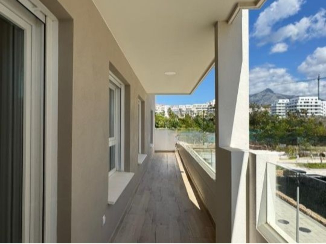Moderna vivienda de 3 dormitorios a estrenar en Nueva Andalucía