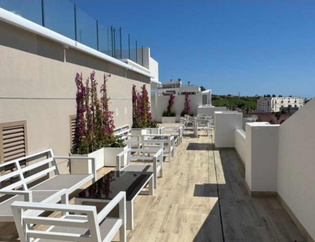 Moderna vivienda de 3 dormitorios a estrenar en Nueva Andalucía